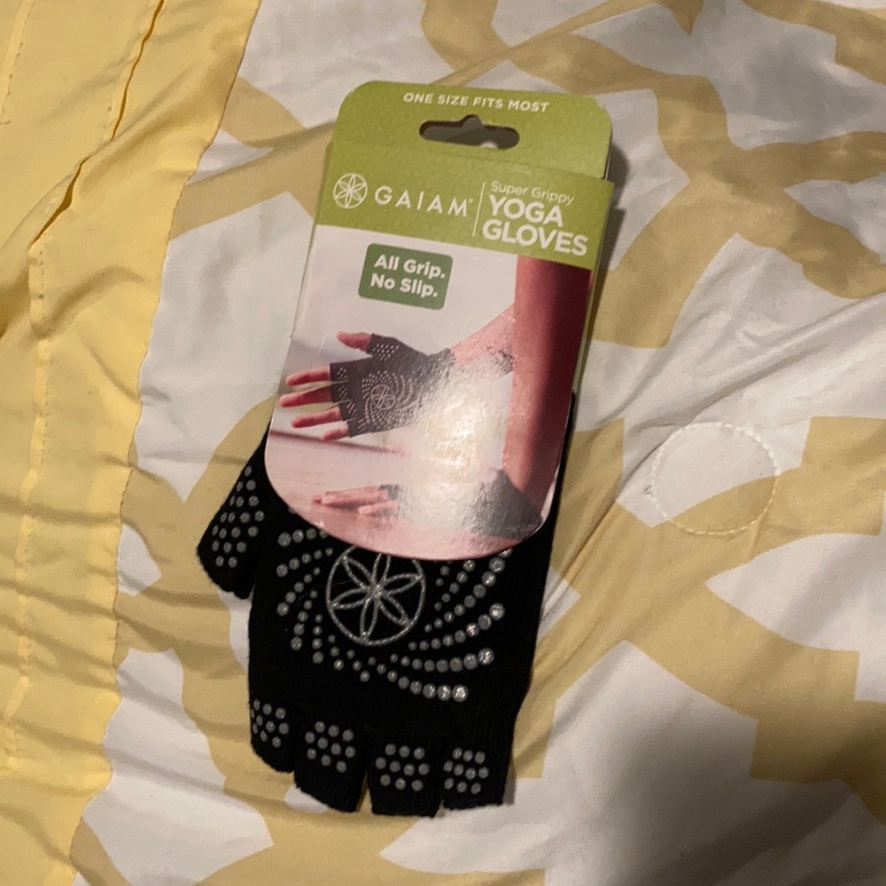 Yoga gloves